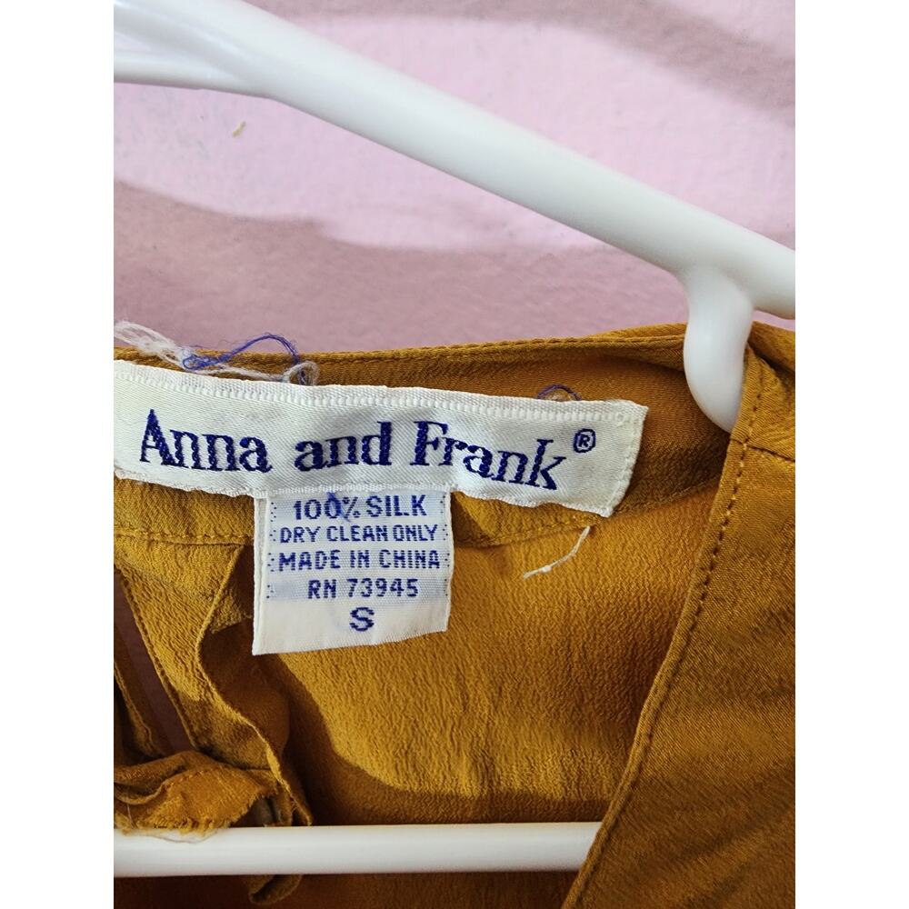 Anna and Frank Blouse Womens Size S Silk Tan - Picture 3 of 3
